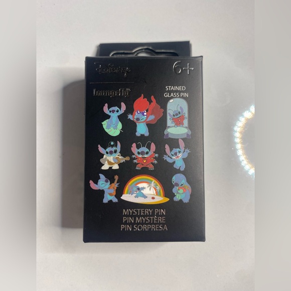Disney Loungefly Lilo & Stitch Mystery Pin – Stitch in Red Cape - Picture 3 of 8